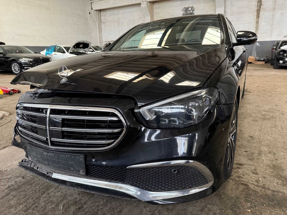 Mercedes E450 berlina avariat