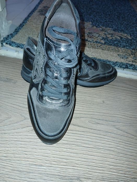 Adidași  dama Nero Giardini