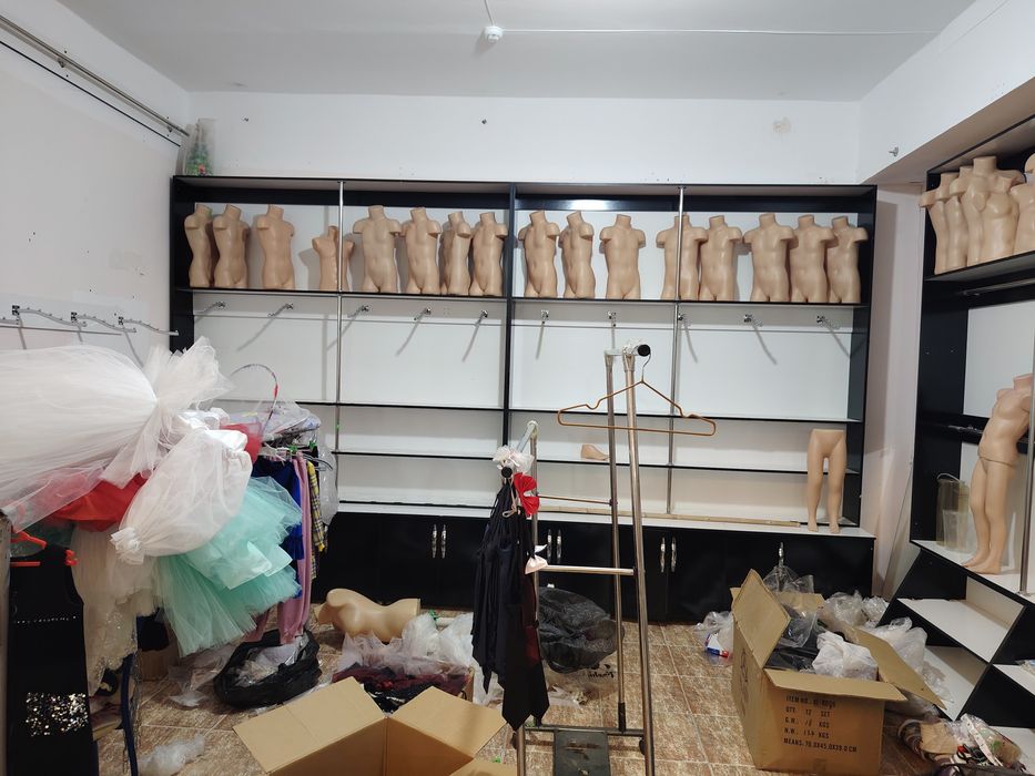 Продаётся мебель и детские маникены с магазина не дорого