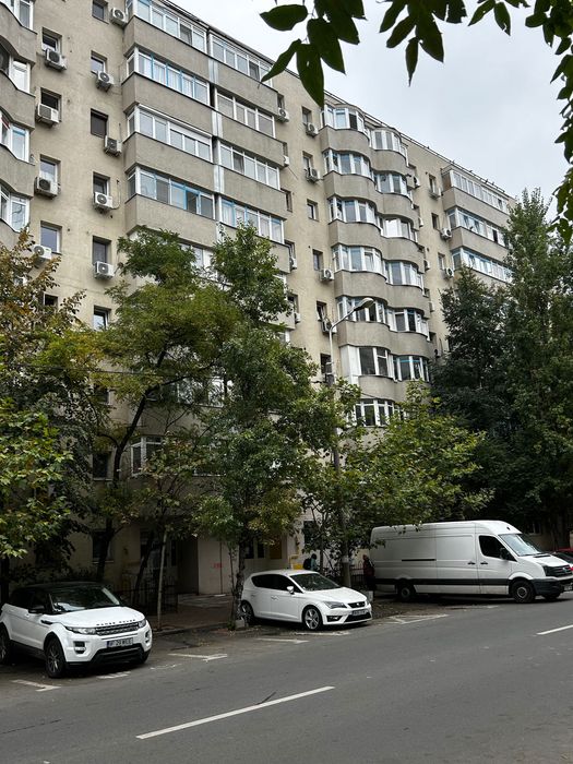 Proprietar gars str. Foisorului nr. 13 (zona Mall Vitan-Nerva Traian)