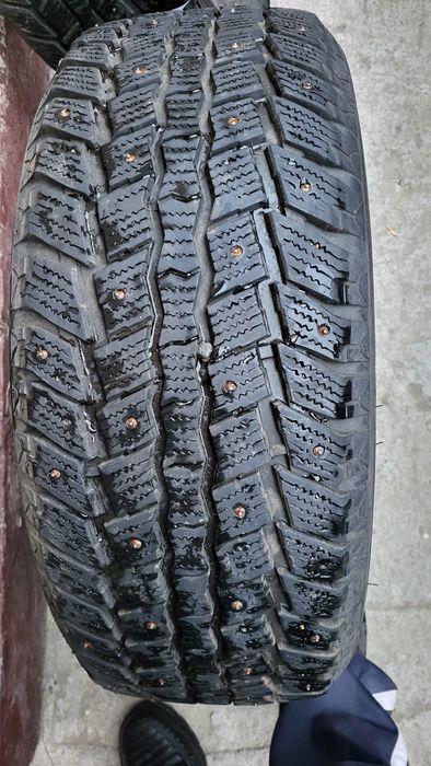Резины зимние с шипами