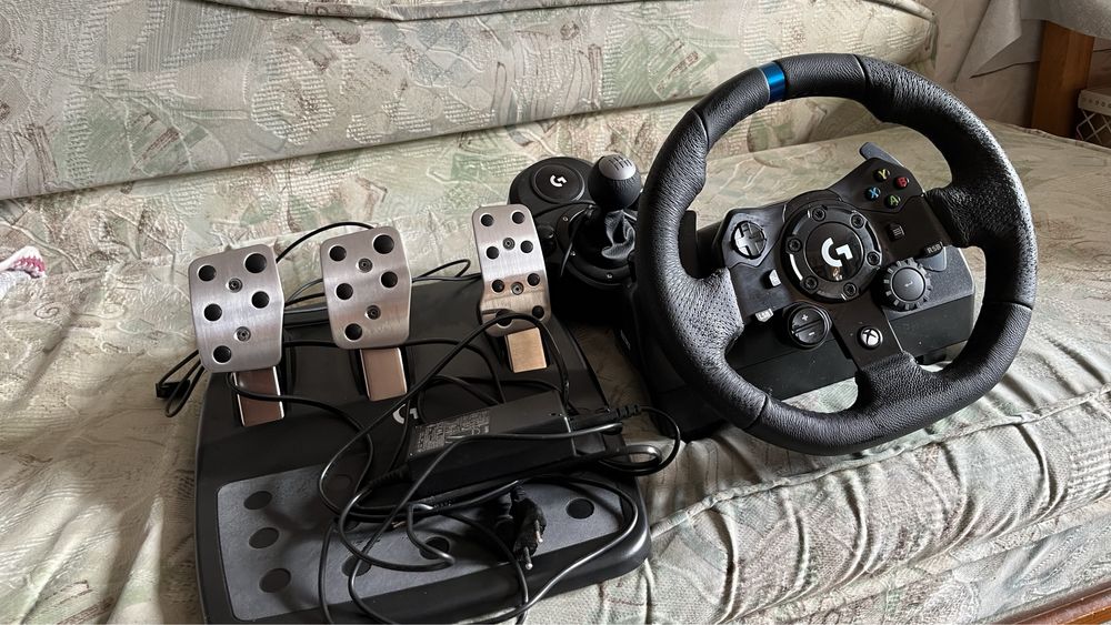 Продам Logitech G923