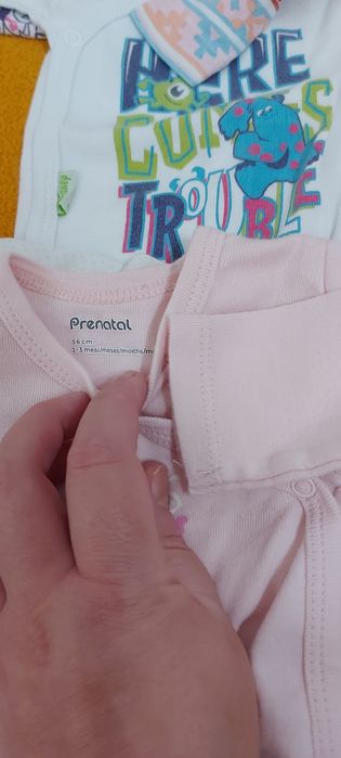 Vând lot hainute 0-3 luni