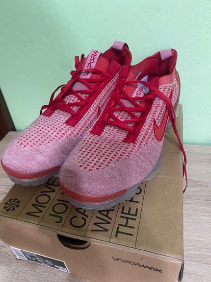 Продавам vapormax