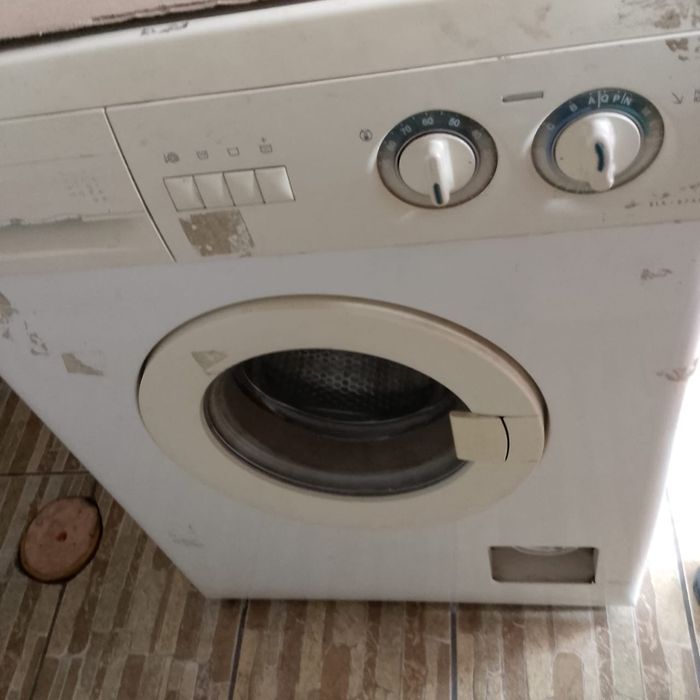 Продам стиралку Zanussi