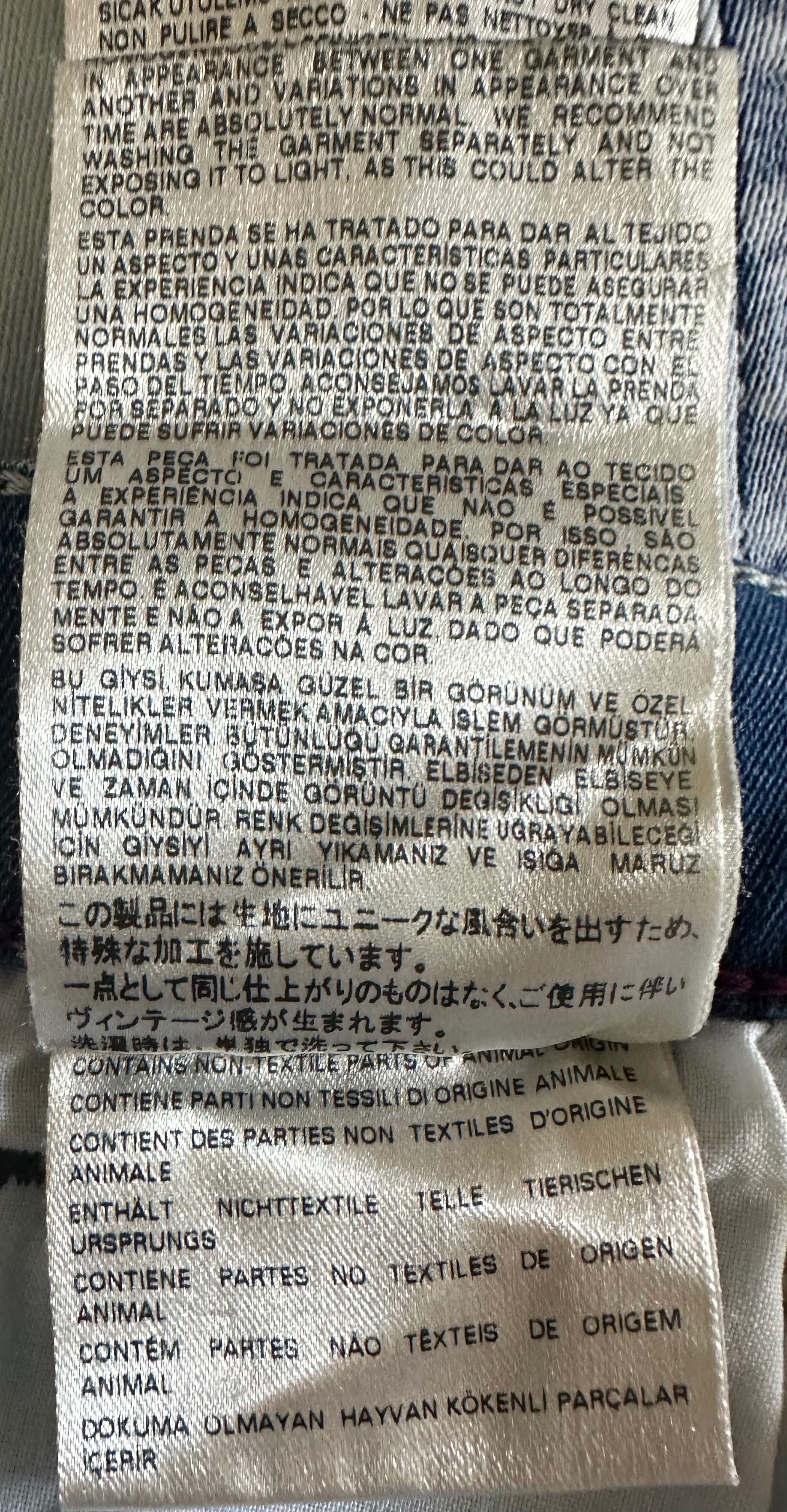 Blugi Diesel cu un mic defect la eticheta nepurtati măsura 28,