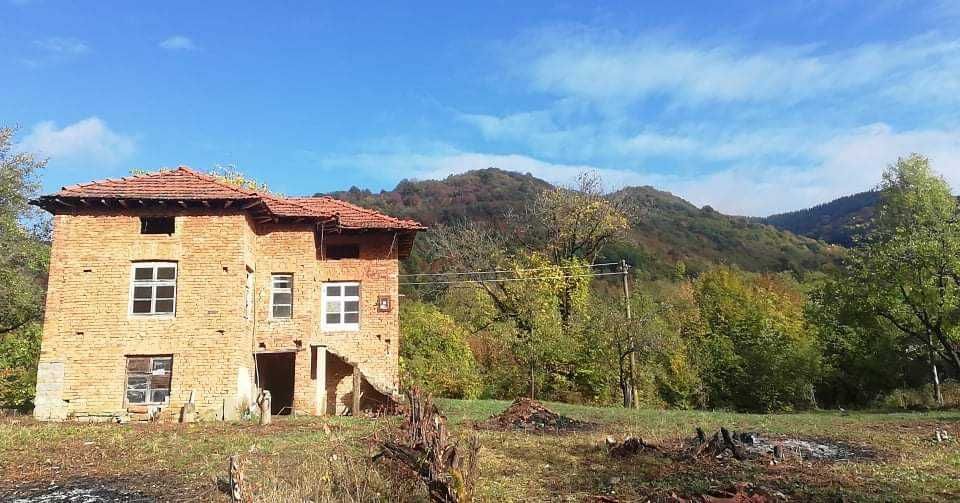 Продава се Къща в Априлци - 1234 кв.м за 21 €/кв.м - Снимка #6