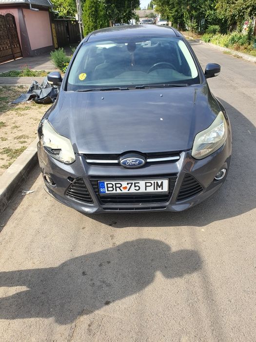 Ford focus mk3 2011 avariat dar funcțional