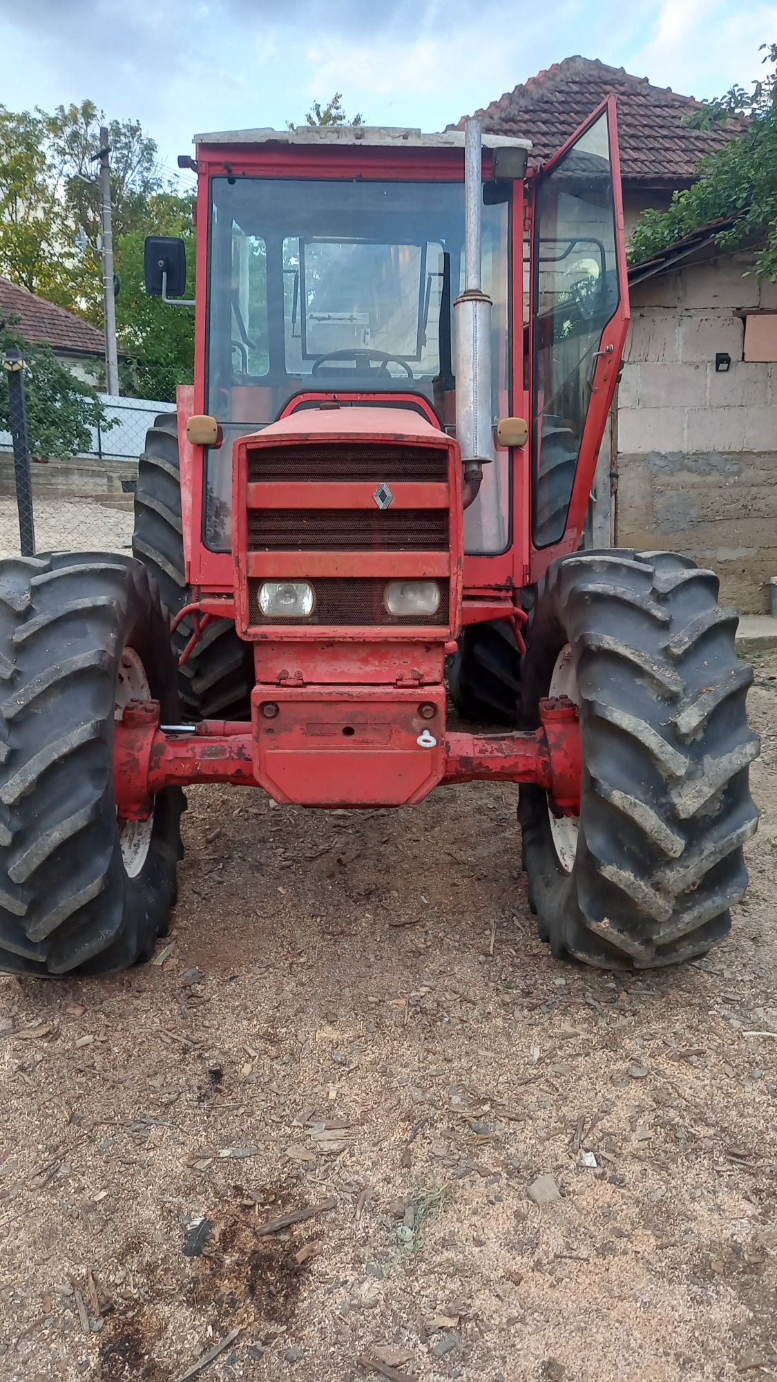 Tractor renault 4x4 75 cp
