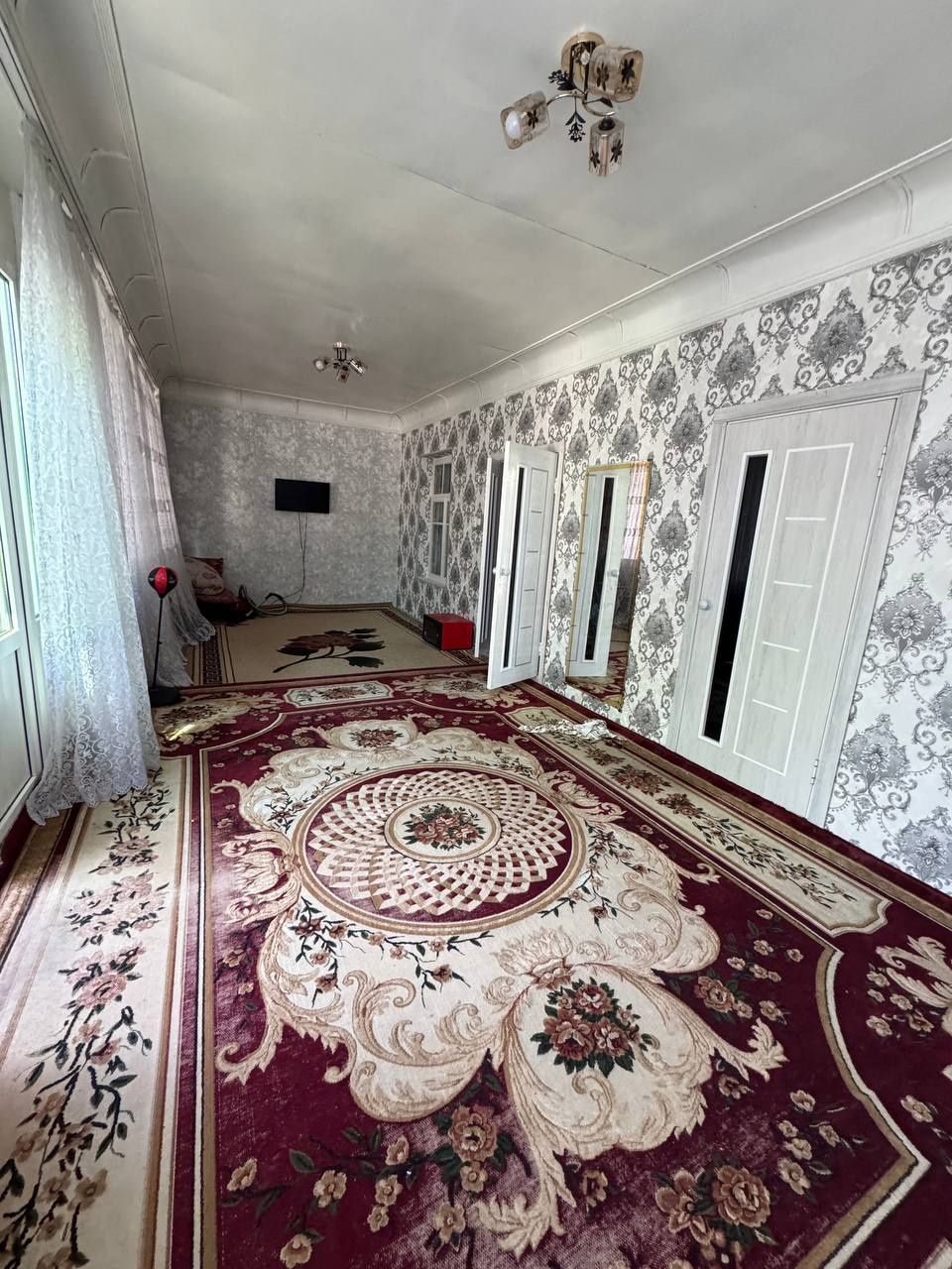 Uchastka sotiladi 178000