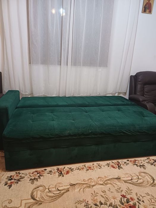 Vând canapea extensibila