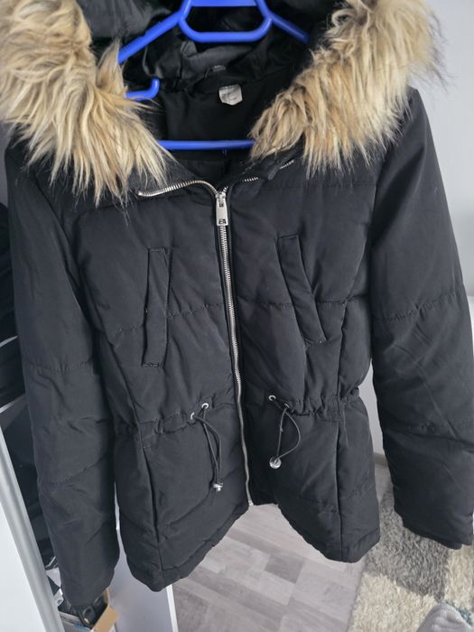 Geaca iarna cu gluga H&M,masura 38