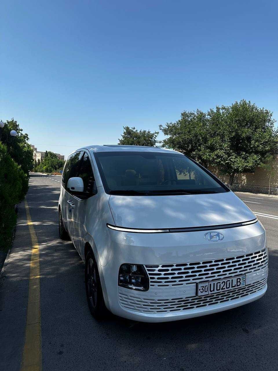 Staria Hyundai 2023 год