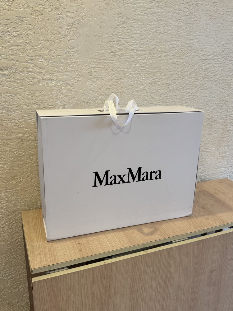 Упаковка MaxMara