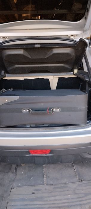 Чемодан большой в отличном состоянии