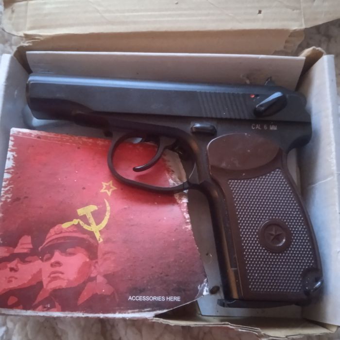 Replica pistol Makarov nou in cutie arata perfect
