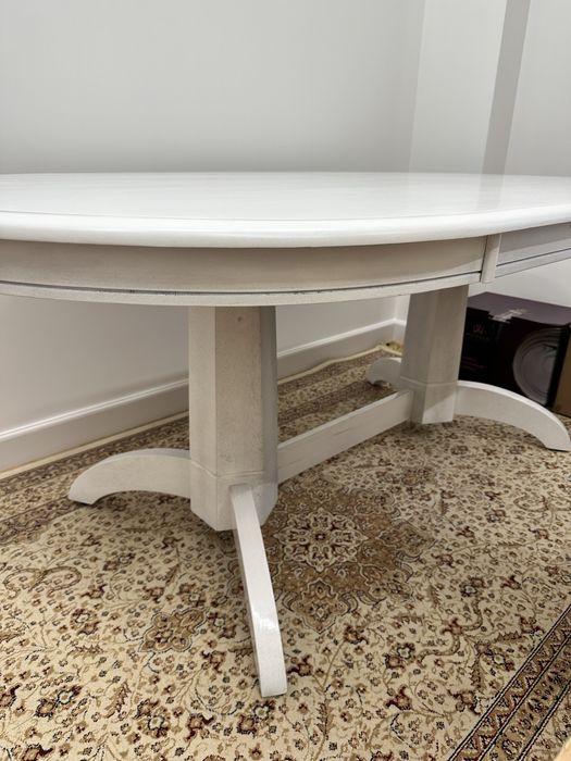 Обеденный стол (1,80×1,05×0,74) – 90 000 тг