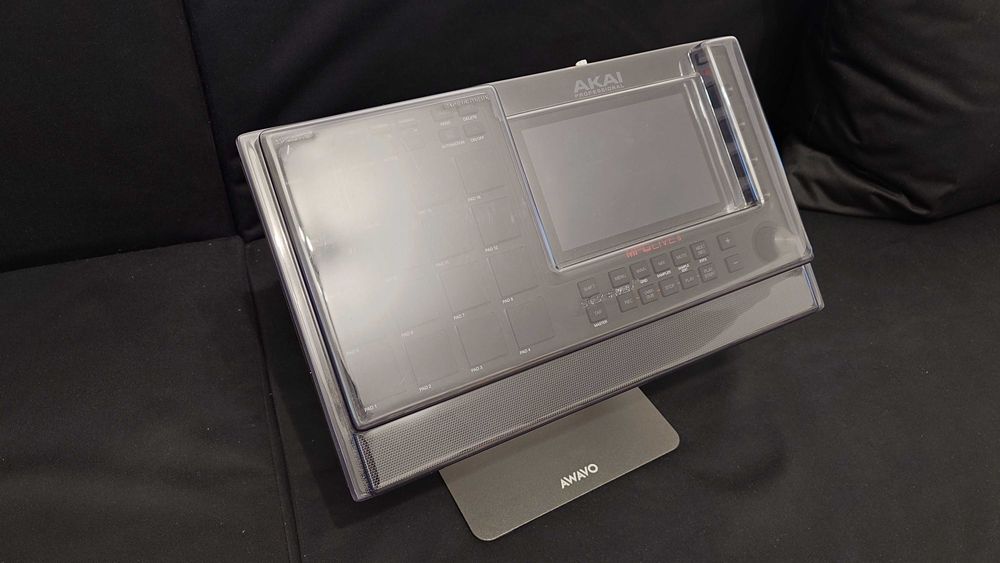 Akai MPC Live II, Akai MPK Mini Plus + Magma CTRL Case + Decksaver