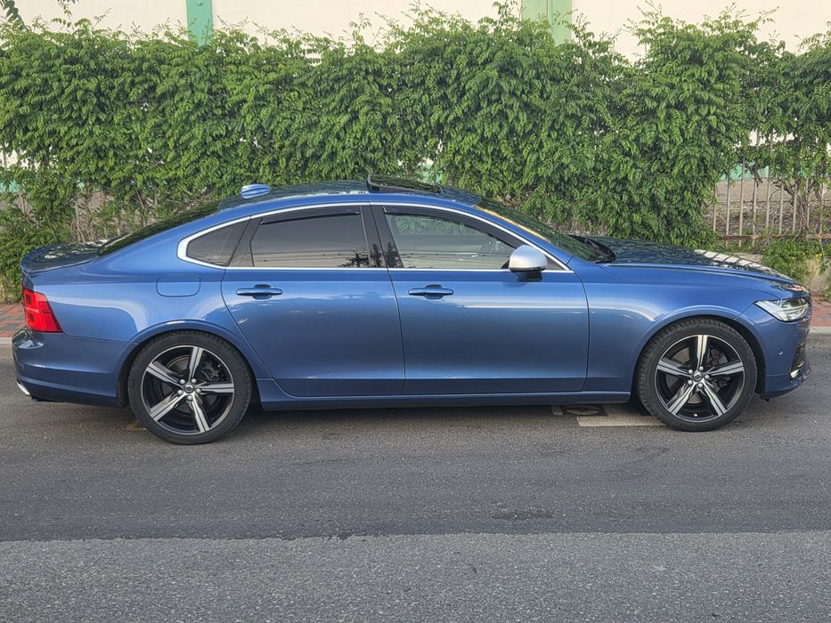 Vand Volvo S-90 R-Design AWD/ An fabricatie 2017 (model 2018)