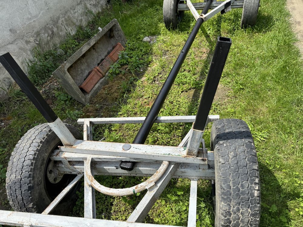 Vand carut dupa tractor