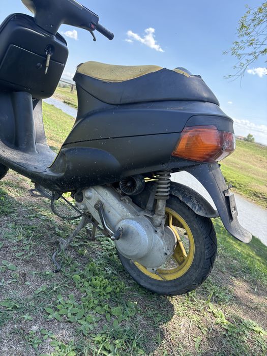 Vand 2 scutere 49cc