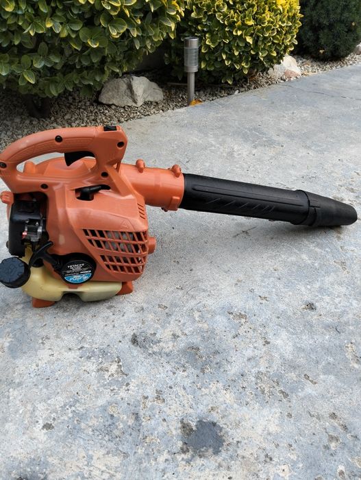 Suflantă frunze Hitachi