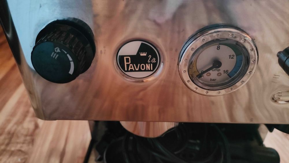 Кафемашина с кафемелачка La Pavoli / Lelit Anita