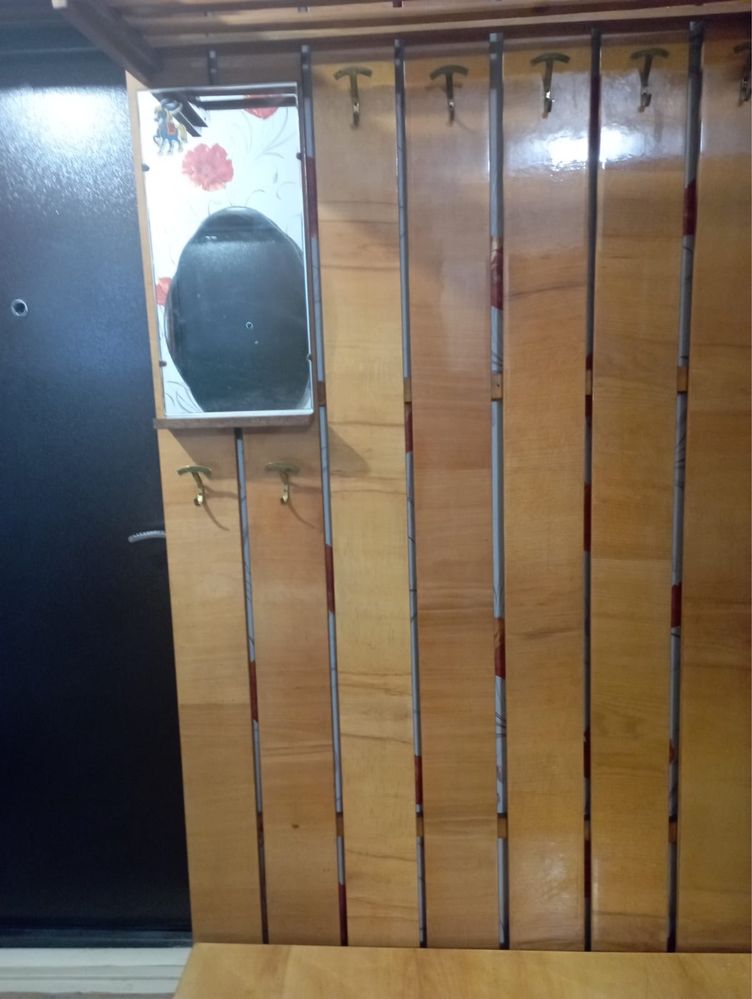 Продам прихожую