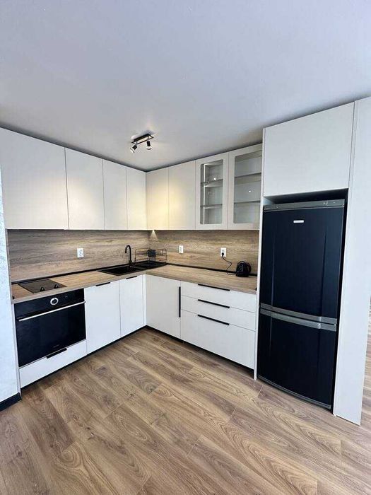 Продава се Двустаен апартамент в Бургас, Възраждане - 72 кв.м за 8 €/кв.м - Снимка #3