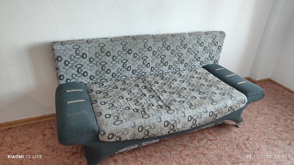 Диван двух местный