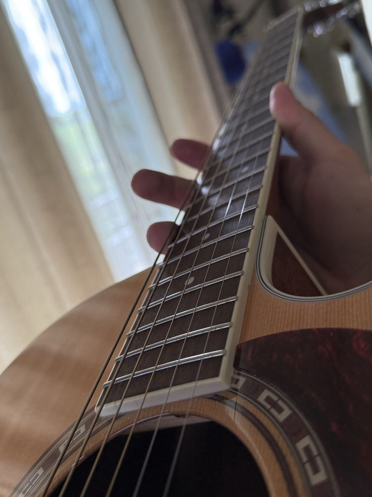 Chirara electro-acustica Washburn Heritage D10 SCE