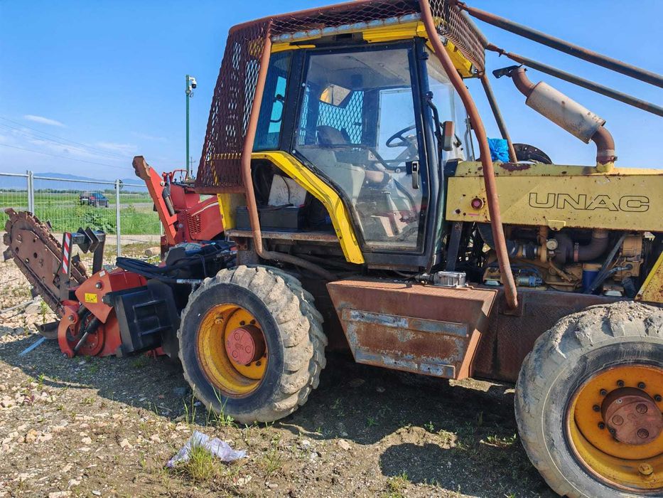 Atașament săpat șanțuri pentru tractor Unac Ditch Witch CTH120