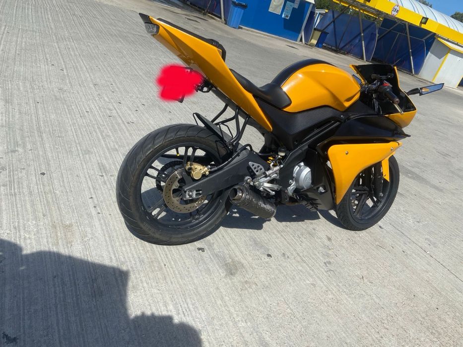 Vând sau schimb Yamaha YZF R 125
