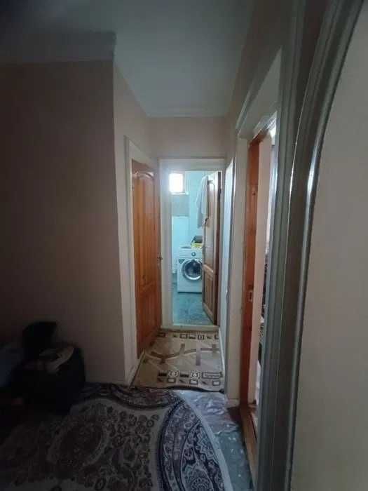 Коракамиш гиштли 4 хона сотилади яхши ремонт