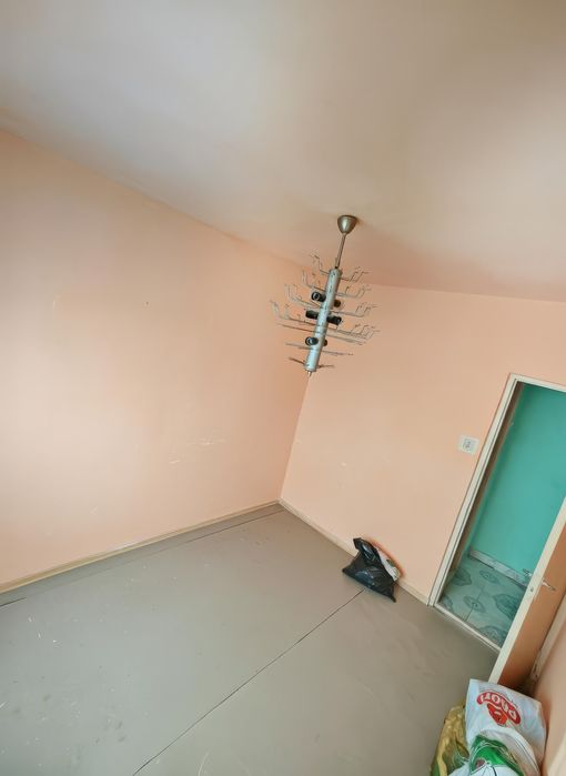 Vând apartament 4 camere