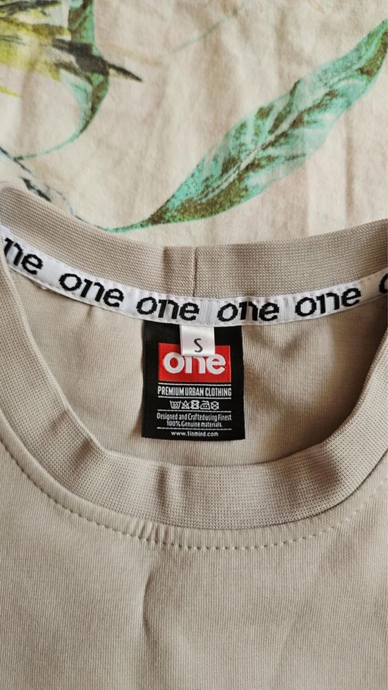 Продавам чисто нов екип на One!
