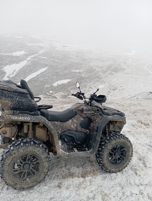 Vând cf moto x10 1000  cumpărat de nou 1600 km are