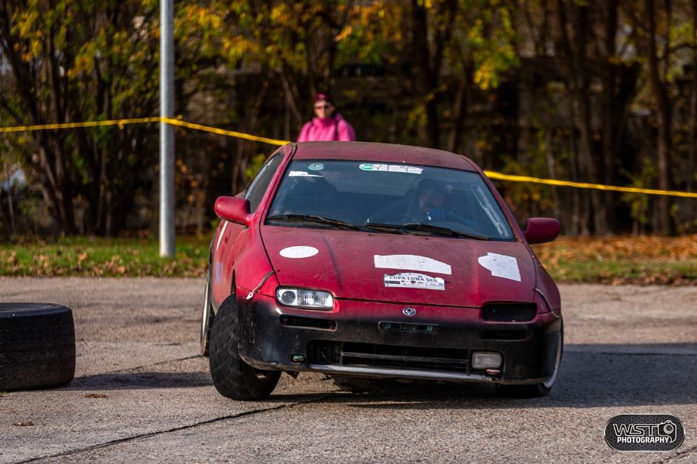 Mazda 323- Mașină de Raliu, Pregătită de Cursă!