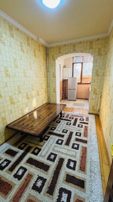 3 xonali kvartira sotiladi