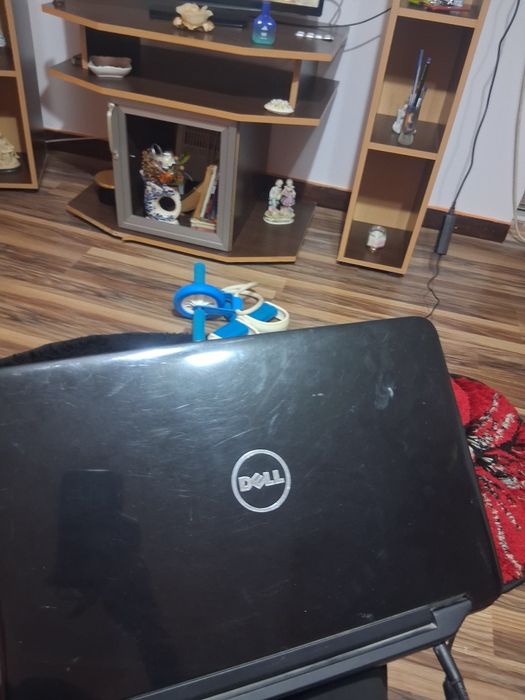 Laptop Dell inspiron N5040