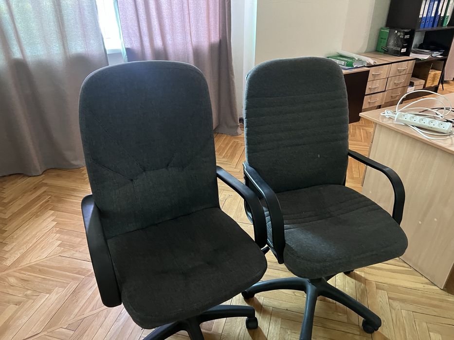Продам офисную мебель , столы, шкафы, кресла
