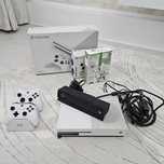 Xbox One S 1TB cu doua console și kinect