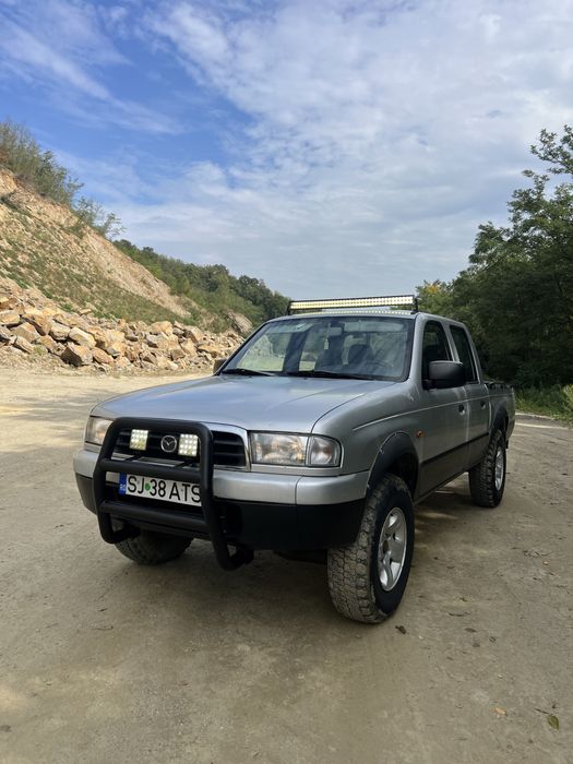 Vand Mazda b2500