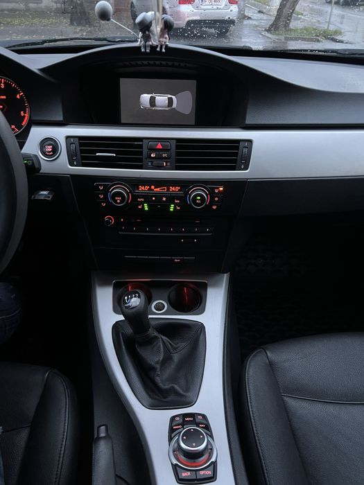 Bmw E90 / 2.0D 116 CP/ anul 2010 facelift/ impecabil / Accept Variante