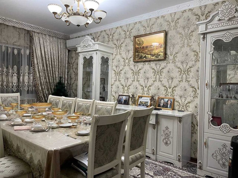 Чиланзар - 15 кв 4/5/5  под евроремонт всё раздельное балк 2х6,  82 м2