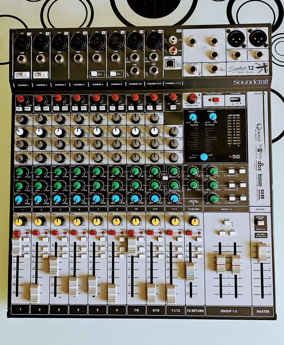 Mixer audio Soundcraft 12 canale sunet de exceptie