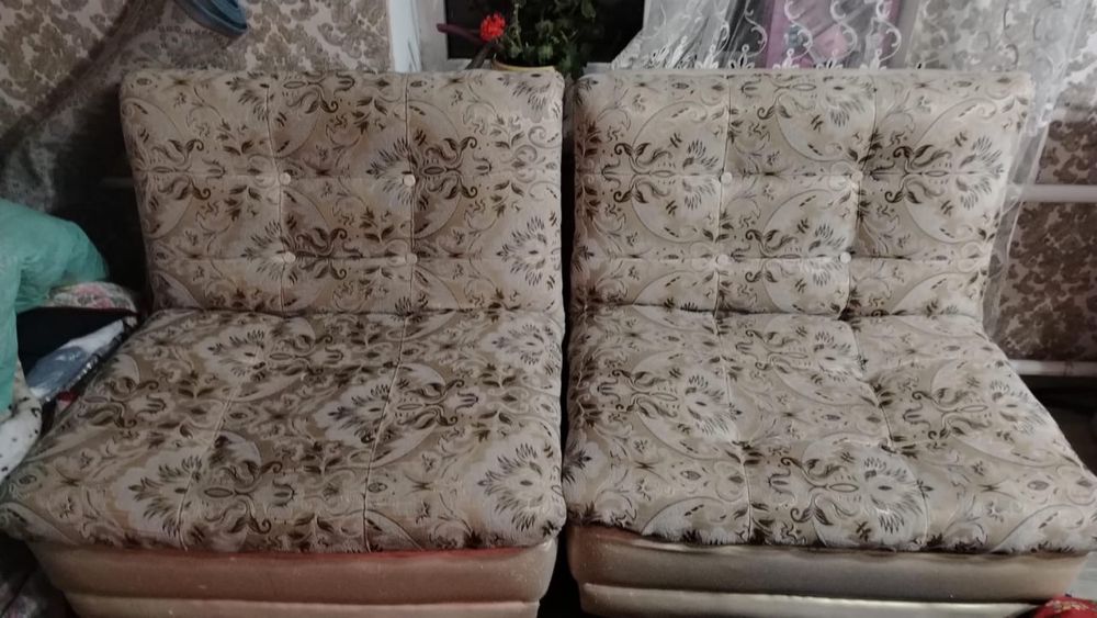 Продаеться кресла