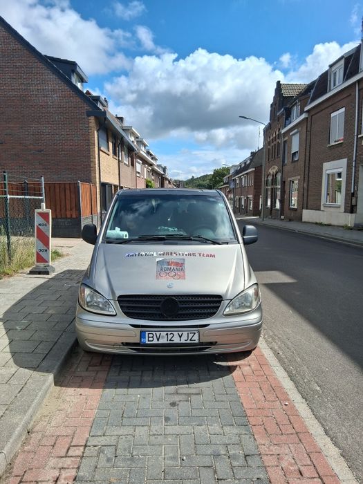 Vând Mercedes Vito
