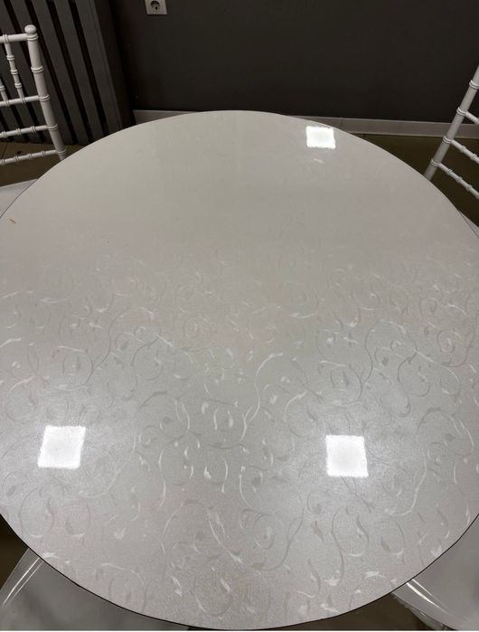 Scaune și mese evenimente