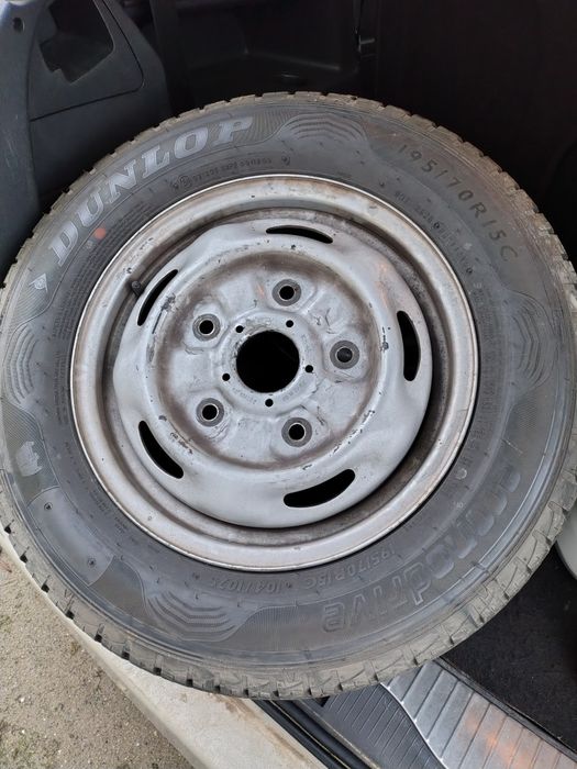 2 cauciucurii 195/70/15 C Dunlop